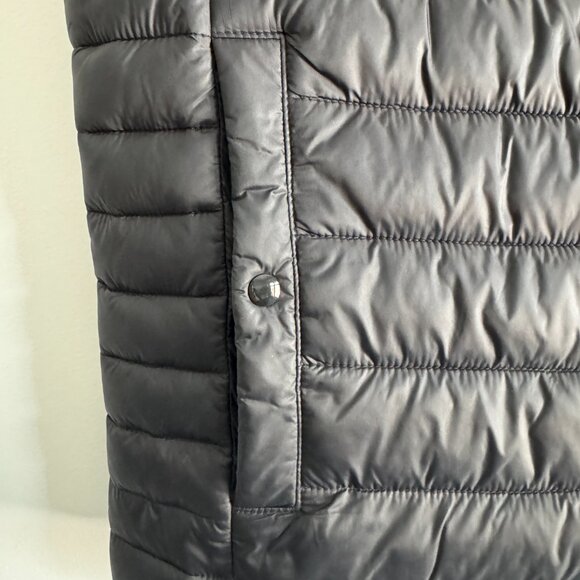 BOSS by Hugo Boss Men's Logo Foldable Padded Vest In Black, Size 44R - Picture 8 of 17